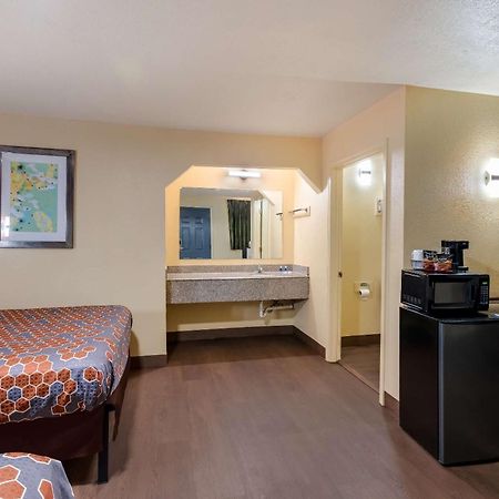 Rodeway Inn & Suites East Nowy Orlean Zewnętrze zdjęcie