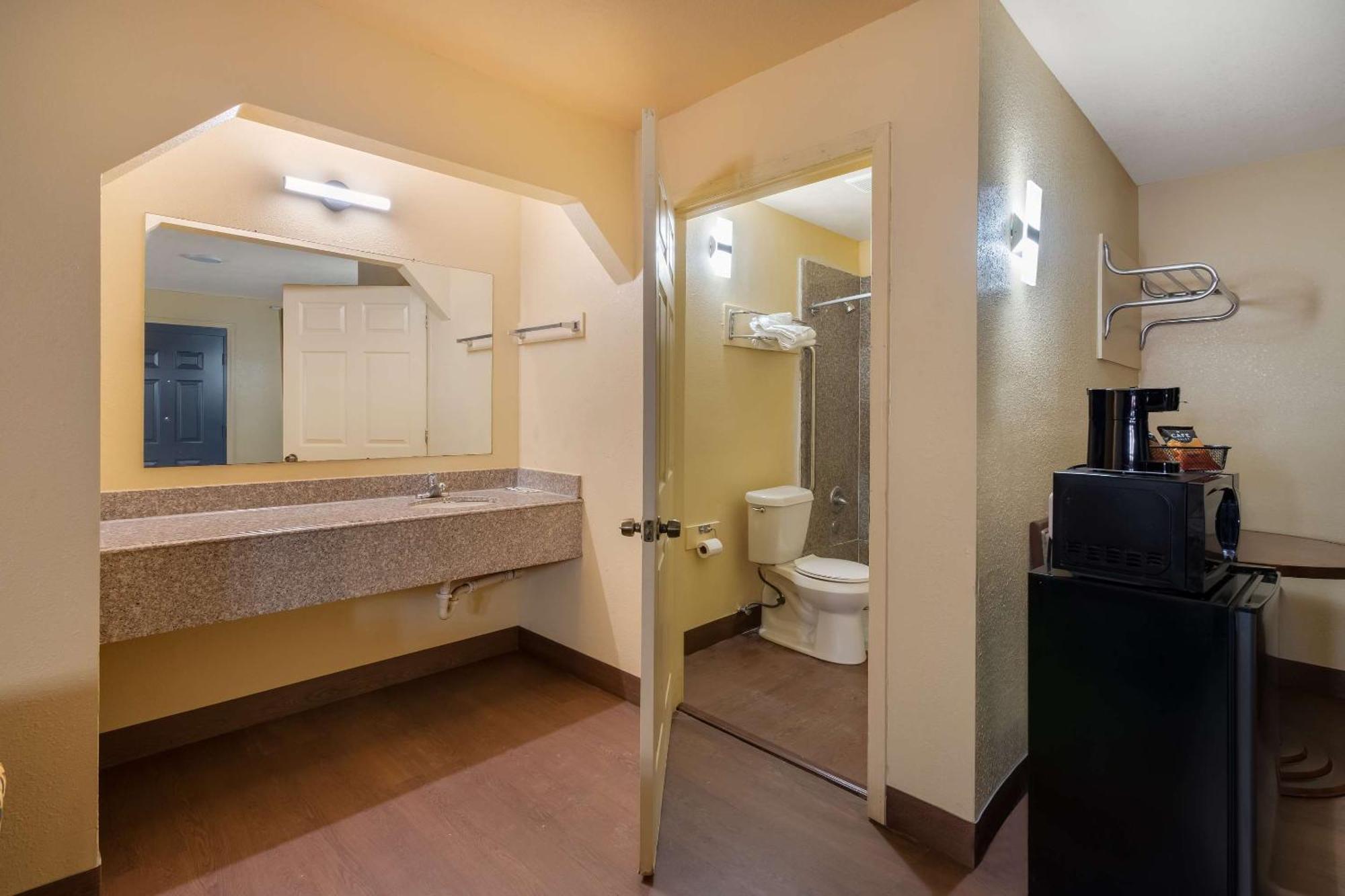 Rodeway Inn & Suites East Nowy Orlean Zewnętrze zdjęcie